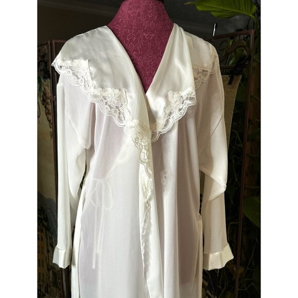Vintage Sheer White Lace Trimmed Robe With Belt - Picture 1 of 10